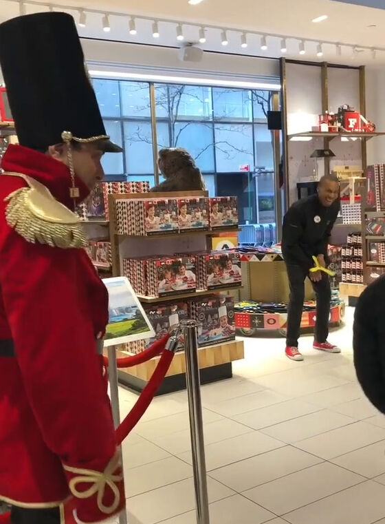 FAO Schwarz store, engaged employees 